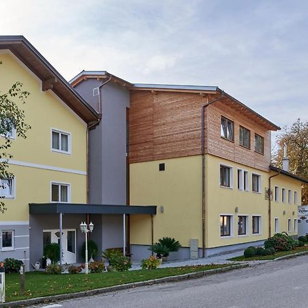 Hotel Gasthof-Strasser Tumeltsham 외부 사진