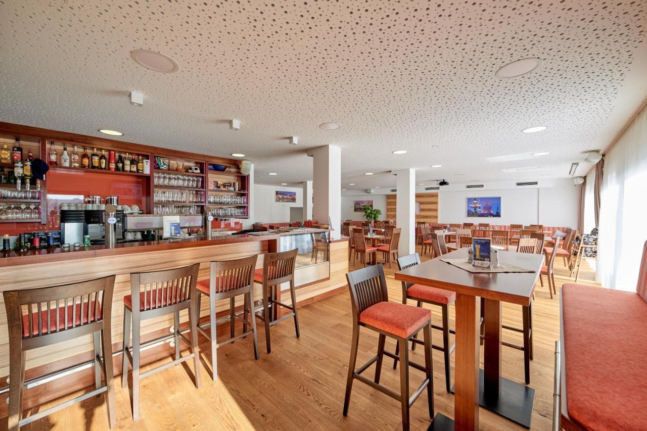 Hotel Gasthof-Strasser Tumeltsham 외부 사진